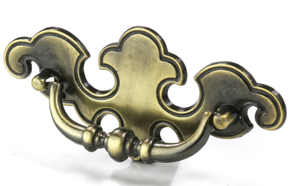 Sylvan Cabinet Garland 70mm Pull Handle Antique Brass