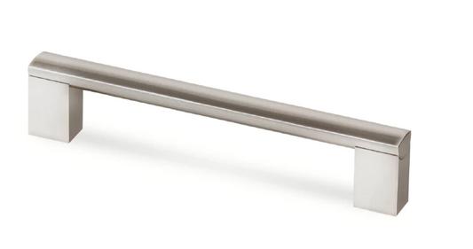 ELITE GIORGIO FLAT CROSS BAR HANDLE HOLE CENTRE AVAILABLE IN 7 SIZES : 128MM ,160MM ,224MM ,288MM ,448MM ,544MM ,736MM MATT CHROME