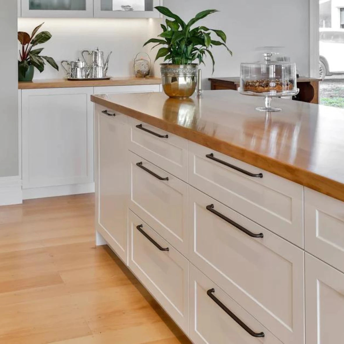 Kitchen Handles – Hardware & Panel Supplies