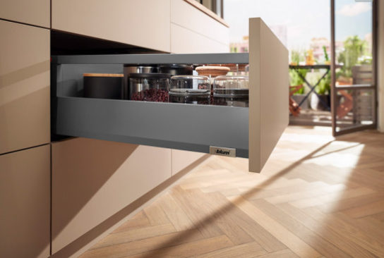 Blum Merivobox Kitset Pull-out - Single Gallery E Height 209mm (M + gallery) - 40kg & 70kg  Length Available in 6 sizes : 270mm ,350mm ,400mm ,450mm ,500mm & 550mm - Orion Grey