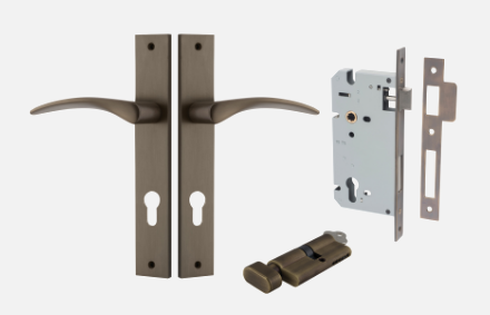 Iver Oxford  Door Lever 10704 Rectangular Backplate Signature Brass - Passage ,Privacy & Entrance