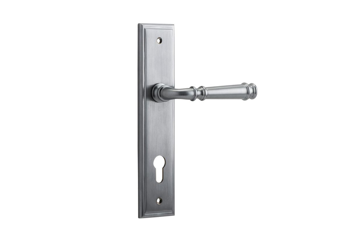 Iver Verona Door Lever Stepped Latch Pair, Passage Kit, Privacy Kit , Entrance Kit with High Security Lock -Brushed Chrome