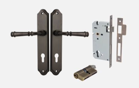 Iver Verona Door Lever 10718 Shouldered Backplate Signature Brass - Passage ,Privacy & Entrance