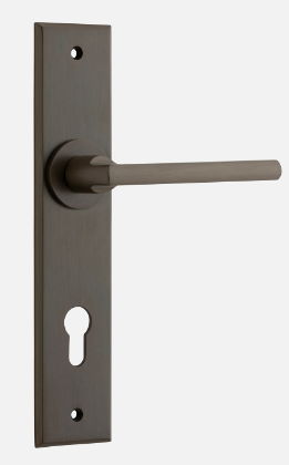 Iver Baltimore Door Lever 10782 Chamfered Backplate Signature Brass - Passage ,Privacy & Entrance