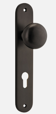 Iver Cambridge Door Knob 10834 Oval Backplate Signature Brass - Passage ,Privacy & Entrance