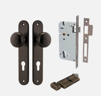 Iver Cambridge Door Knob 10834 Oval Backplate Signature Brass - Passage ,Privacy & Entrance