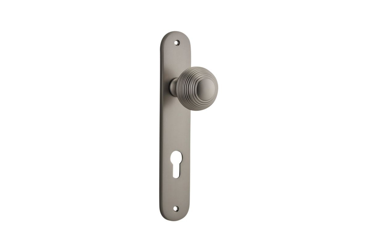 Iver Guildford Door Knob Oval Latch Pair, Passage Kit, Privacy Kit , Entrance Kit with High Security Lock - Satin Nickel