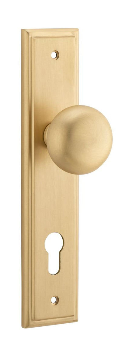 Iver Cambridge Door Knob Stepped Latch Pair, Passage Kit, Privacy Kit , Entrance Kit with High Security Lock - Brushed Brass