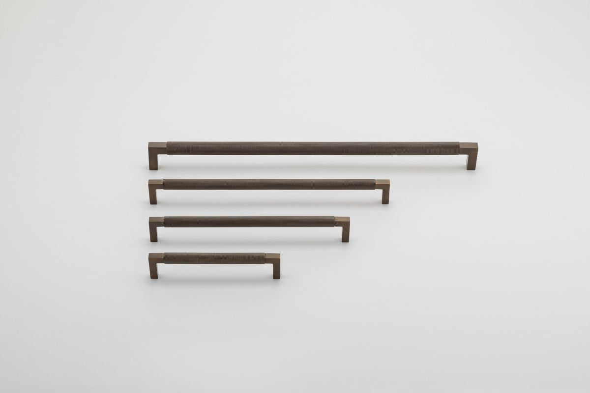 Iver Brunswick Cabinet Pull Centre to Centre 160mm,256mm,320mm, 450mm Signature Brass - With Backplate & No Backplate