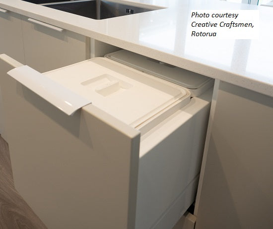Tanova LEGRABOX M Drawer Insert Frame and Buckets for 350mm Cabinets White and Umbra Grey /Charcoal