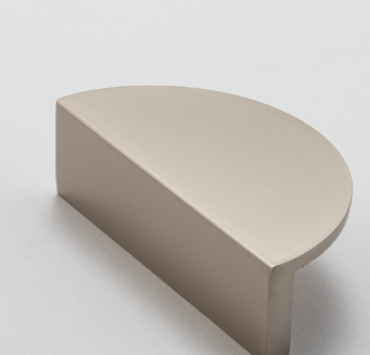 Iver Osaka Drawer Pull Half Moon Available in 6 Colours: Signature Brass, Matt Black ,Polished Chrome, Brushed Chrome ,Brushed Brass, Satin Nickel