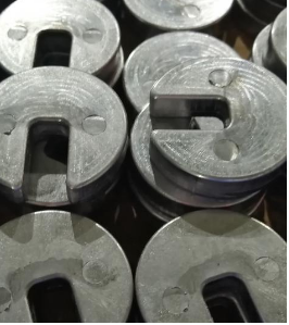 Lohala Sash Round Weight 0.10kg ,0.5kg & 0.25kg Make Up ø 40 x 10mm ,40 x 50mm and 40 x 25mm Long
