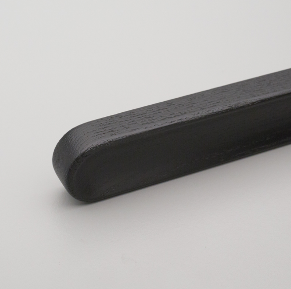 Kethy Shelf Handle 160mm C to C, O/A 210mm Available In 3 Colours : Black Stain ,Oak ,Walnut