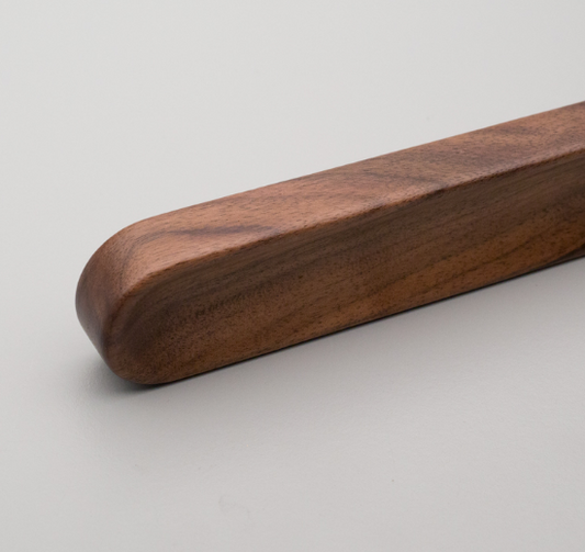 Kethy Shelf Handle 160mm C to C, O/A 210mm Available In 3 Colours : Black Stain ,Oak ,Walnut