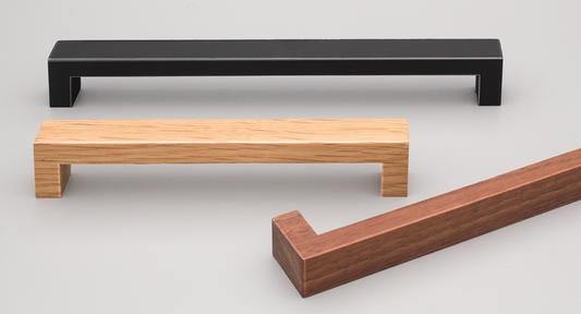 Kethy Bench D Handle 20mm Wide 128mm C to C Available In 3 Colours : Black Stain ,Oak ,Walnut