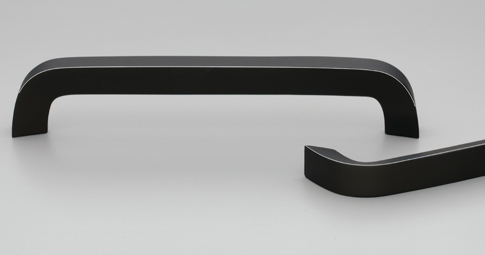 Kethy Harden D Handle 224mm C to C Available In 3 Colours : Black Stain ,Oak ,Walnut