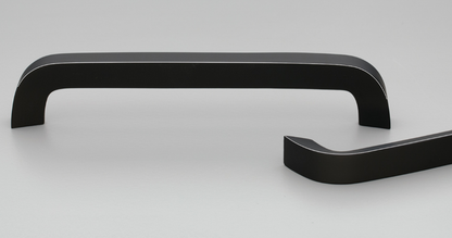 Kethy Harden D Handle 224mm C to C Available In 3 Colours : Black Stain ,Oak ,Walnut