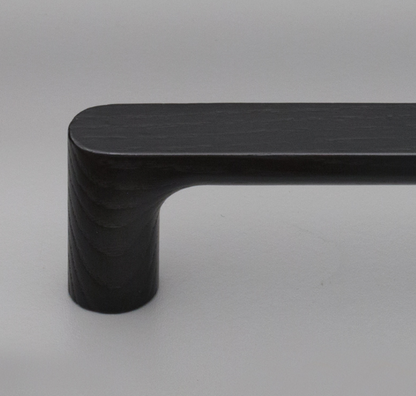 Kethy Pinta Timber D Handle 192mm C to C, O/A 208mm Available In 4 Colours : Walnut ,Black Stain ,Oak ,Oak Raw