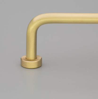 Kethy Lounge Rounded D Handle 192mm C to C Available In 4 Colours : Polished Brass Gloss ,Polished Brass Matt ,Black Paint Matt ,Satin Stainless Steel