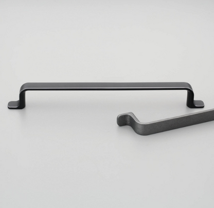 Kethy Rio Hampton Shaker Flat D Handle 256mm Curved Under C to C Available In 3 Colours : Antique Brown ,Black Paint Matt ,Rustic Grey