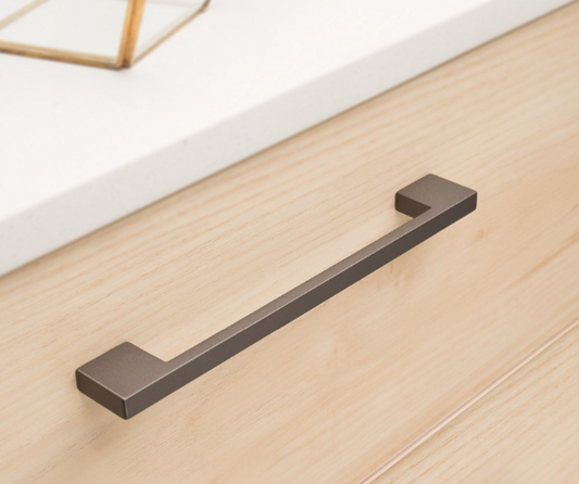 Kethy Binda Handle 192mm Thin Flat D Handle Wide Feet C to C Available In 4 Colours : Matt Champagne Paint ,Matt Graphite Paint ,Black Paint Matt#4 ,Matt Silver Paint