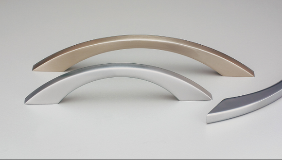 Kethy Vasto Square Bow Handle Satin Chrome Available in 3 Sizes : 96mm , 160mm ,224mm