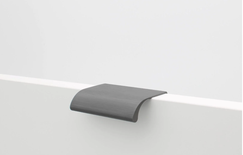ELITE LUCIA OVERLAY PULL HANDLE HOLE CENTRE AVAILABLE IN 4 SIZES : 32MM ,50MM ,128MM ,256MM GUNMETAL