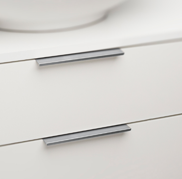 Kethy Straight Flat Edge Pull 160mm O/A 3 Dowel Black Paint Matt#6 & Satin Chrome