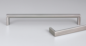 Kethy Como D Handle 14mm Flat Top Stainless Steel Handle C to C Available In 5 Sizes : 104mm x 96mm ,136mm x 128mm ,168mm x 160mm ,200mm x 192mm ,232mm x 224mm