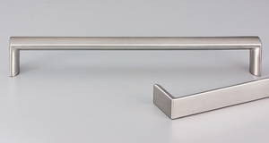 Kethy Latina Stainless D Handle 16.5mm Flat Top Stainless Steel Handle C to C Available In 5 Sizes : 135mm x 128mm ,167mm x 160mm ,199mm x 192mm ,231mm x 224mm ,295mm x 288mm