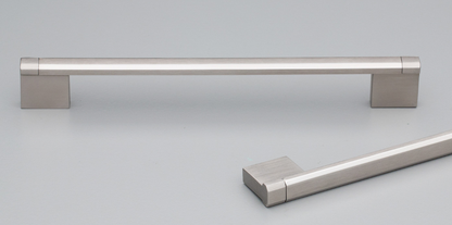 Kethy Tasman Stainless D Handle 12mm Two Tone Top Stainless Steel C to C Available In 4 Sizes : 128mm ,160mm ,192mm ,224mm