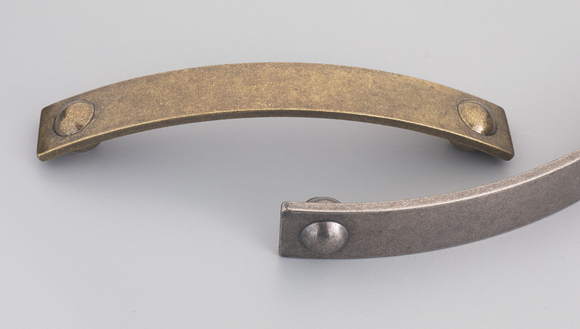 Kethy Hampton Flat Bow Handle 128mm Antique Brass Gloss & Oxidised Tin Gloss